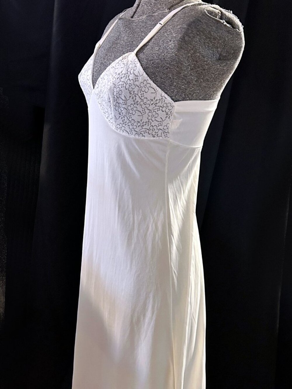 Vintage 80's White Nylon Full Slip Size SM Lace Bodice Adjustable Length - Picture 4 of 6